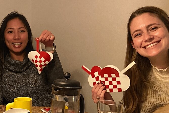 2 Hours Paper Hearts Weaving Activity in Copenhagen - Why It Feels Meditative (Even If You Are Not a Craft Person)