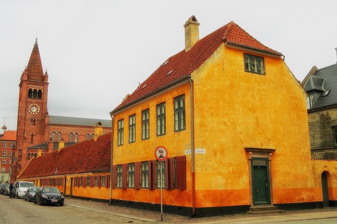 3h Private walking tour, Copenhagen - Christiansborg Palace: Danish Power Center on Slotsholmen
