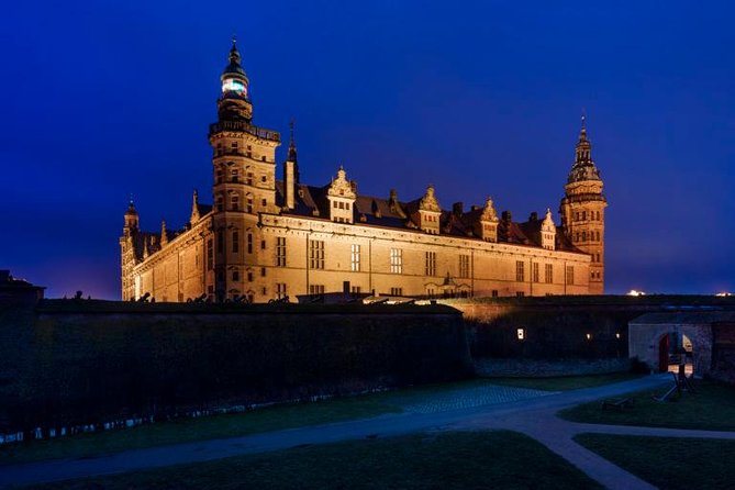4-Hour Private Hamlet Castle Tour from Copenhagen - Getting There: A Simple Train Ride with a Guide Holding the Thread