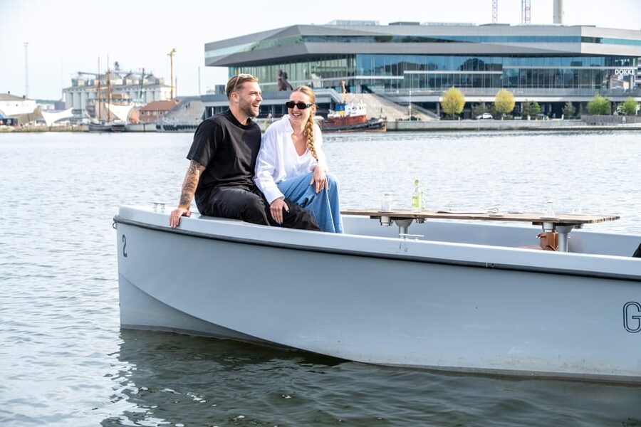 Aarhus: 1 or 1,5 Hour Boat Rental - No License Required - The 15-Minute Training: How They Teach You to Be the Captain