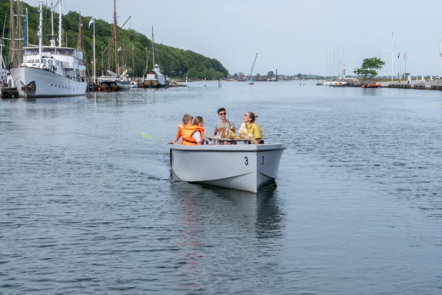 Aarhus: 1 or 1,5 Hour Boat Rental - No License Required - How Long Is It, and When Does It Fit Your Day?