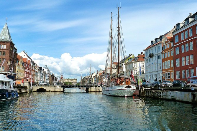 Arrival Transfer: Airport CPH to Copenhagen by Luxury Van - Timing that follows your flight, plus a free waiting cushion