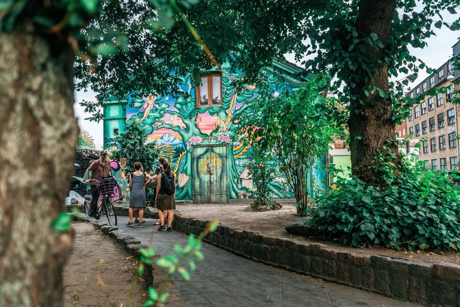 Copenhagen: 1.5-hour Private Walking Tour of Christianshavn - Ending on the doorstep of Freetown Christiania, not inside it