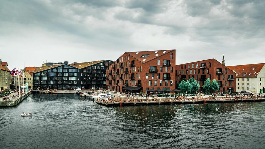 Copenhagen: 1.5-hour Private Walking Tour of Christianshavn - Starting at Nyhavn 1F: quick meet-up, then right into the neighborhood