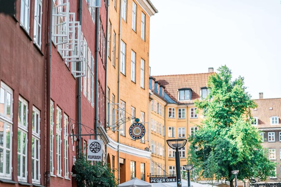Copenhagen: 2-hour Old Town Private Walking Tour - Handmade candy tasting: the sweet break that keeps the tour light