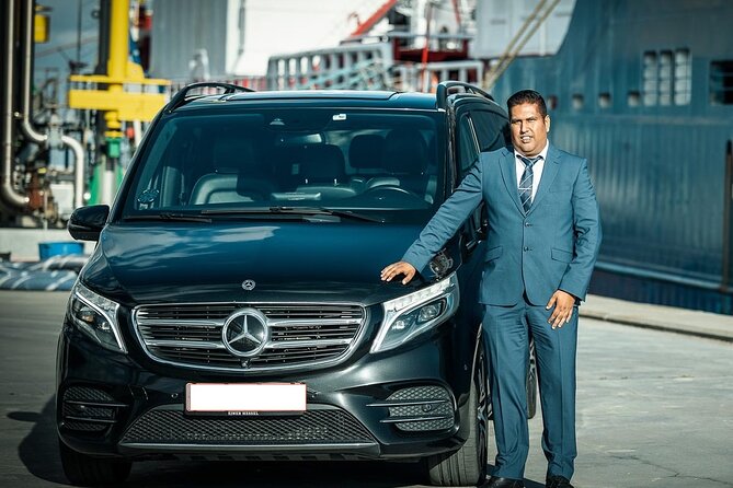 Copenhagen Airport Transfer Service | English Speaking Driver - Flight tracking, waiting time, and how delays can go right or wrong