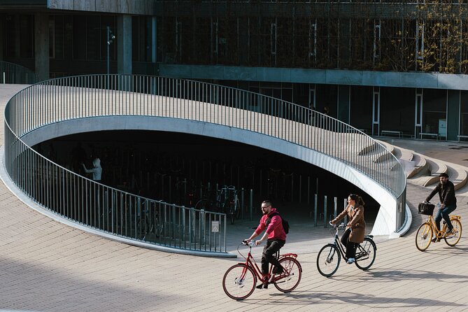 Copenhagen Architecture and Sustainability Tour with local Guide - Your route and pacing: 3 hours, about 11 km, and a group of 15