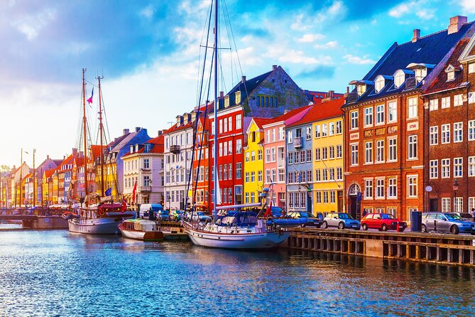 Copenhagen Canal Boat Cruise and City, Nyhavn Walking Tour - Starting at Lur Blæserne and getting your bearings fast