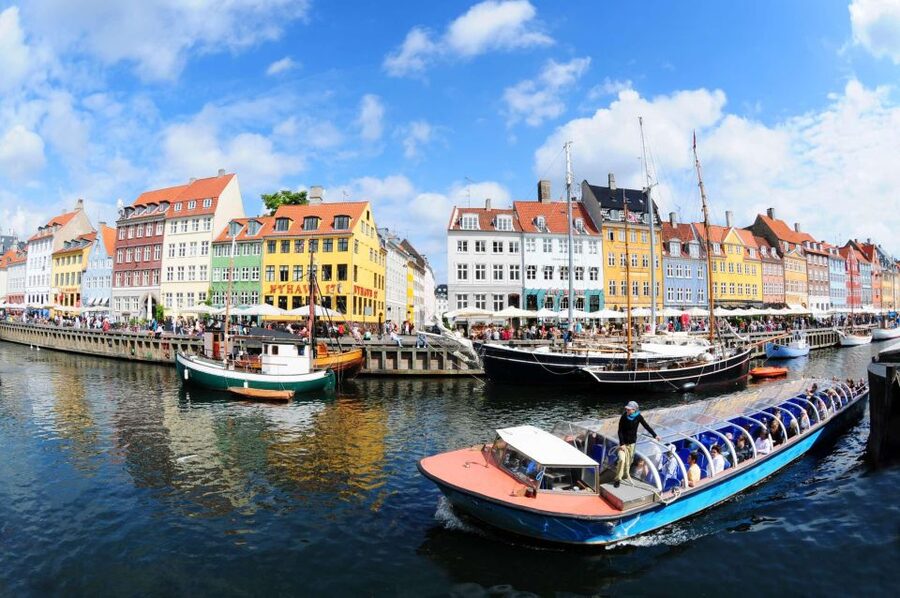 Copenhagen: Canal Boat Cruise & Old Town/Nyhavn Walking Tour - Meeting Point by City Hall: Start Where the City Is Most Legible
