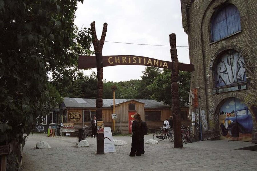 Copenhagen & Christiania : Guided Bike Tour in French - Price and value: $53 for a guided, bike-based city education
