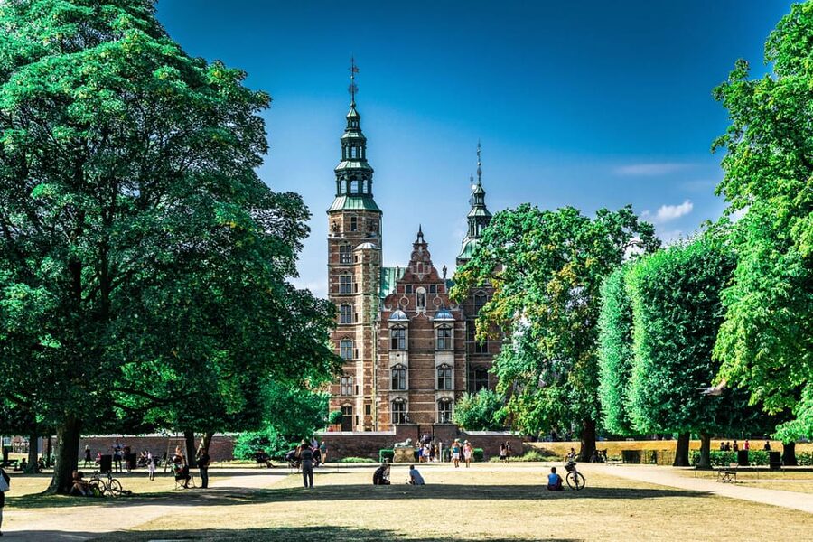 Copenhagen City & Christiansborg Palace Private Walking Tour - Where the tour starts near Nyhavn, and how to meet your guide smoothly