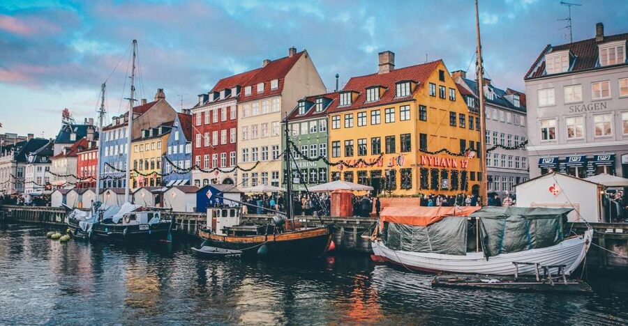 Copenhagen: Guided City Highlights Tour - Nyhavn canals: what you’re really looking at