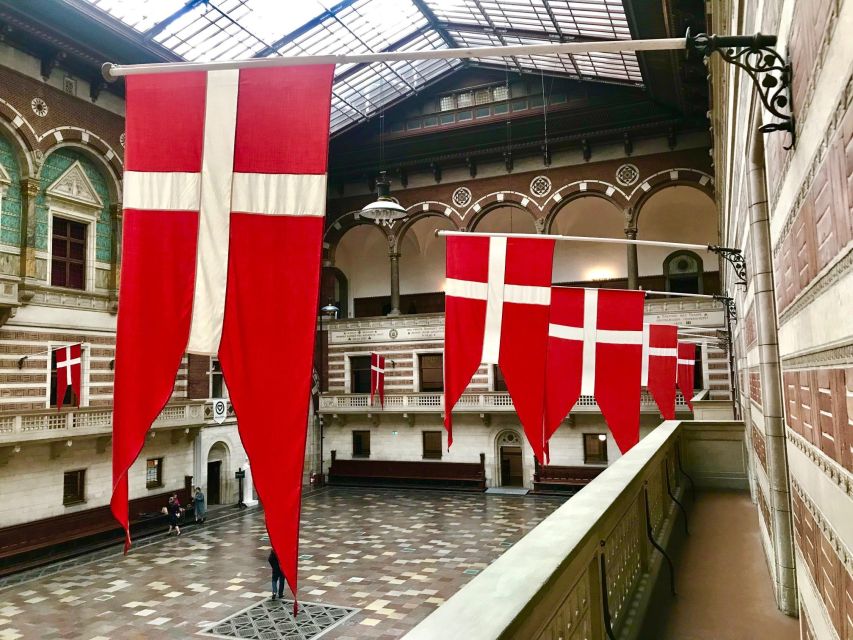 Copenhagen: Guided City Highlights Tour - Christiansborg Palace: Danish parliament in plain view