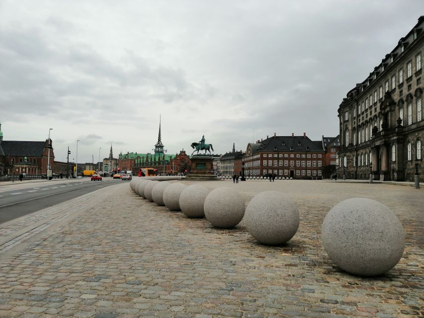 Copenhagen: Guided Walking Tour - Copenhagen Cathedral and Strøget for daily-life energy