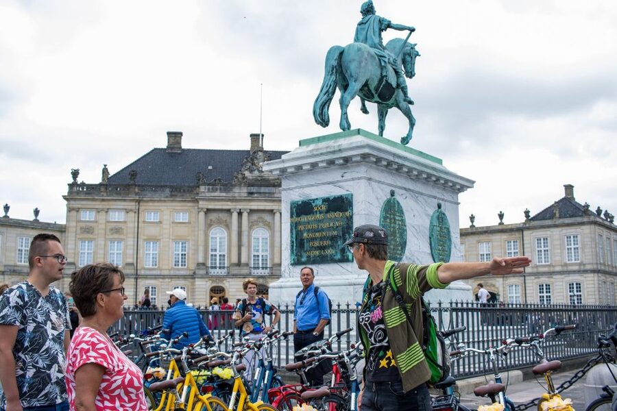 Copenhagen: Highlights 3 Hour Bike Tour with a Local Guide - What the Guide Does That You Will Feel in Your Own Trip