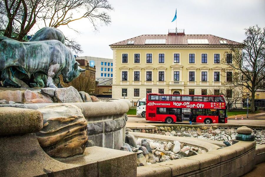 Copenhagen: Hop-On Hop-Off Bus Tour with Boat Tour Option - Timing your day: how to use the last departure and the bus frequency