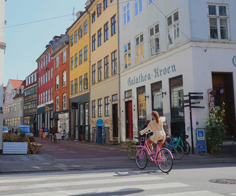 Copenhagen: Hygge & Highlights Walking Tour with Local Guide - Finishing at Gråbrødretorv, the Local Favorite Square Feeling
