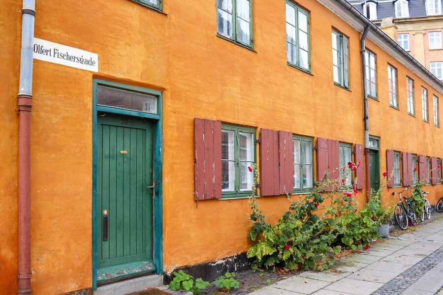 Copenhagen: Hygge & Highlights Walking Tour with Local Guide - Who This Walk Suits Best, and Who Should Rethink It