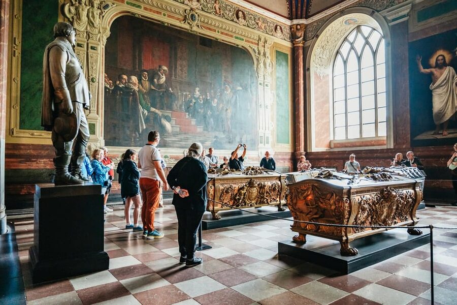 Copenhagen: Kronborg, Frederiksborg Castle and Roskilde Tour - The transport experience: comfortable, timed, and built for one-day touring