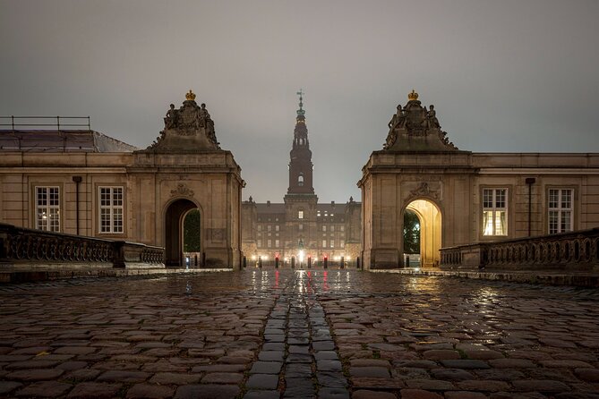 Copenhagen Photography Masterclass - Private Photography Lesson - Day versus night session, how the approach changes