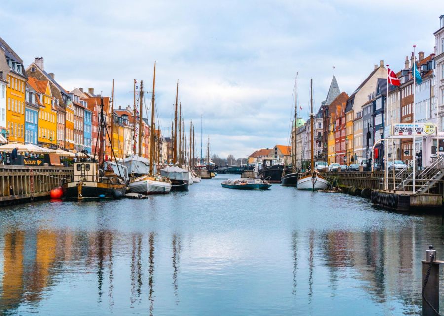 Copenhagen Private 3h biking tour - Landmarks without the stress: Little Mermaid, Amalienborg, Round Tower