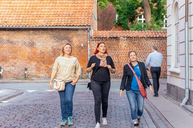 Copenhagen Private Tour: Highlights & Hidden Gems by Bike or Foot - Stop 3: The Round Tower, Fun Facts and Skyline Sense-Making