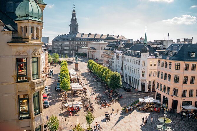 Copenhagen Royal Conspiracy Exploration Game and Tour - How the Royal Conspiracy game works on your phone