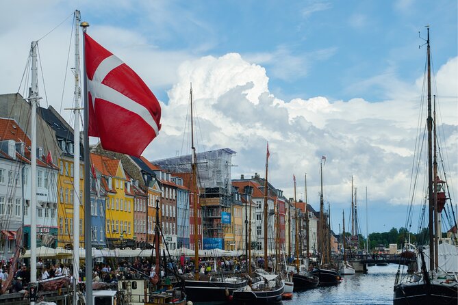 Copenhagen Scavenger Hunt and Highlights Self Guided Audio Tour - A self-guided Copenhagen walk that still feels like an event