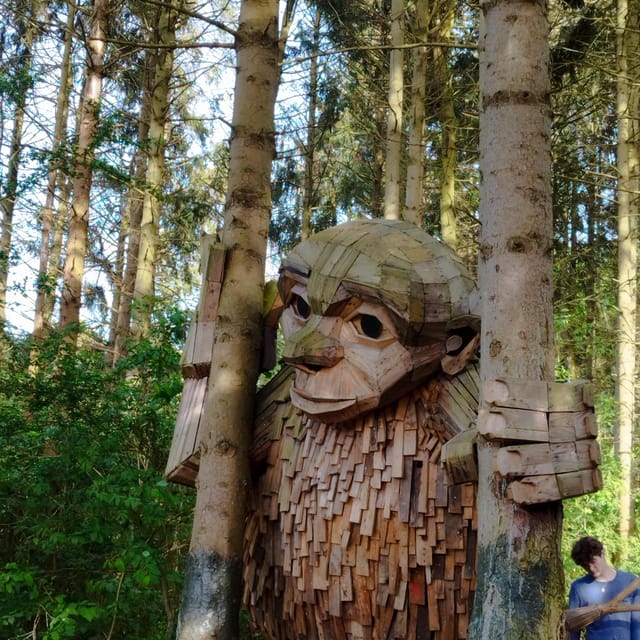Copenhagen: Six Forgotten Giant Sculptures Tour by Bus - Little Tilde and Thomas on the Mountain: Two More Guided Stops with Different Feel