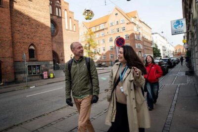 Small Group Neighborhood Tour with Beer & Pubs