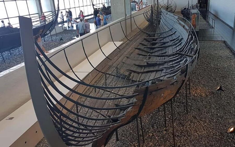 Copenhagen: Tour of Roskilde, the Viking city in Spanish with tickets - What language support feels like in practice