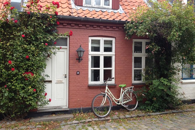 Culture capital tour - Theatre stories and the oldest streets of Aarhus