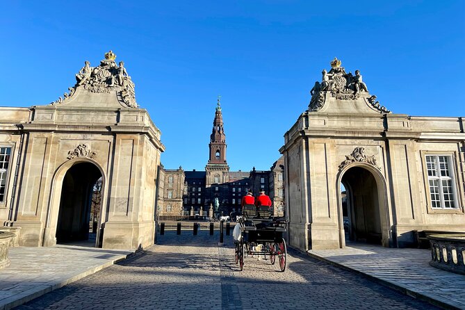 E-Scooter "Stand Up Kick Bike" 2 Hour Guided Copenhagen Tour - Amalienborg Palace and Kastellet: royalty plus fort walls, then swans