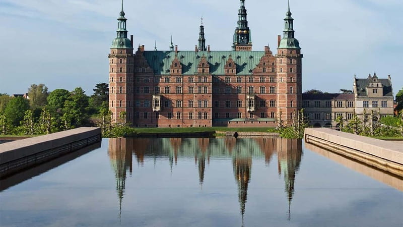 Easy Pace Tour of Kronborg Castle and Frederiksborg Palace - Kronborg Castle, the Hamlet Palace, with time for slow walkers