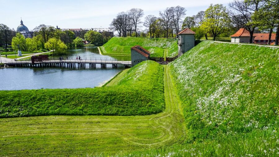 From Copenhagen: 4-hour Private Hamlet Castle Tour - Price and value: what $789 per group actually covers