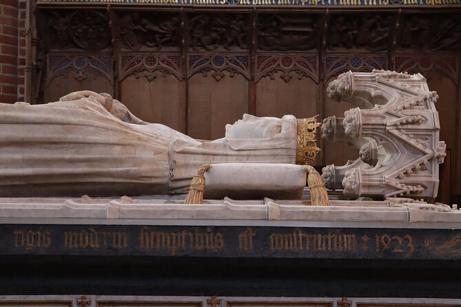 Full-Day Tour; Castle, Palace & Cathedral, Winter(JAN-MAR) - Why the small group size makes this feel worth it