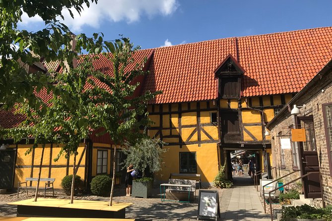 Hamlet and Sweden Tour - Two Countries in one day ! - Malmö Highlights: Lilla Torg Coffee, Malmo Radhus Time, and Turning Torso Photos