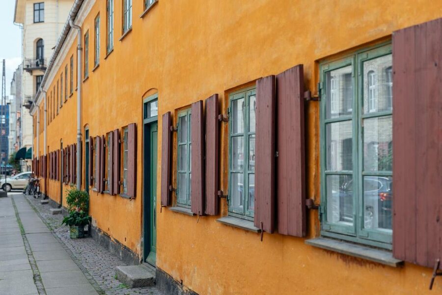 Highlights & Hidden Gems of Copenhagen Private Tour - Nyhavn, The Round Tower, and Rosenborg Castle: Getting a Real Sense of the City’s Built Mood