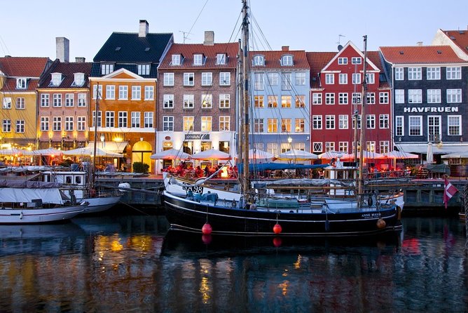 Private Copenhagen City Tour with Rosenborg Castle - Kongens Nytorv and the old Stock Exchange: the royal square warm-up