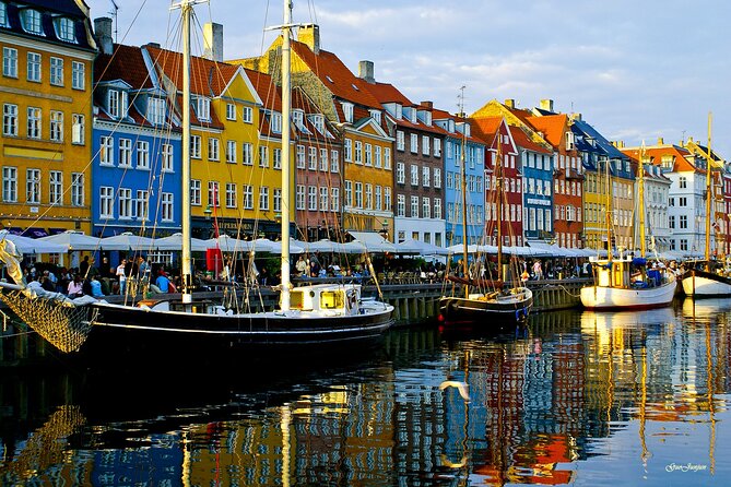 Private Copenhagen Walking and Boating Tour - The boat hour: seeing Copenhagen from the water