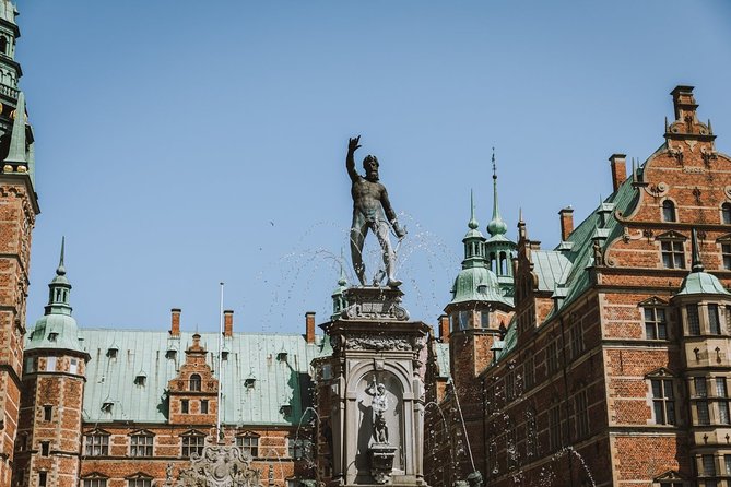 Private Tour to Frederiksborg Castle - Your main stop: Frederiksborg Palace on three islets