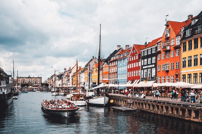 Private transfer Copenhagen airport, Port to or from the city - Luggage Help Is More Than Polite, It Saves Energy