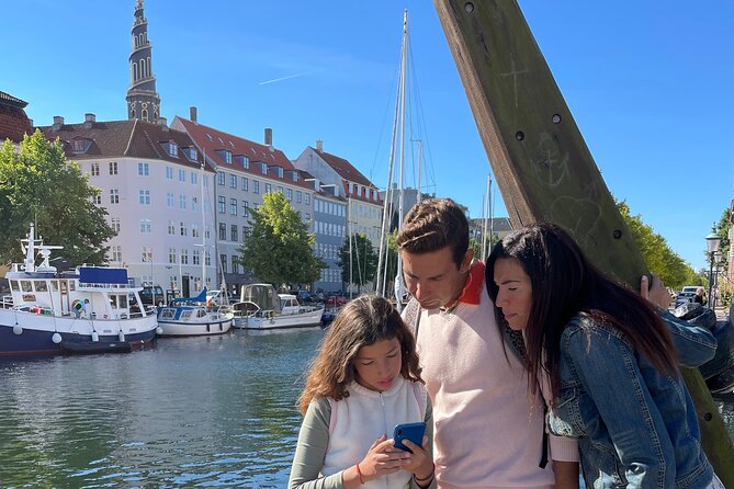 Self-guided Treasure Hunt Tour in Copenhagen - Build a Spaceship - Bridges and palace views: Knippelsbro, CultureTower, and Christiansborg