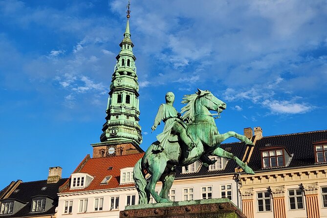 Sights & Gems: Medieval Copenhagen & Nyhavn with a local host - Stop 2: Nyboder and the preserved naval-family life