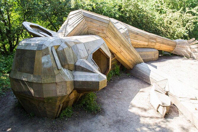 The Forest Tower and Forgotten Giants-A day tour from Copenhagen - Lunch at the mill pond: street food, picnic tables, and choices
