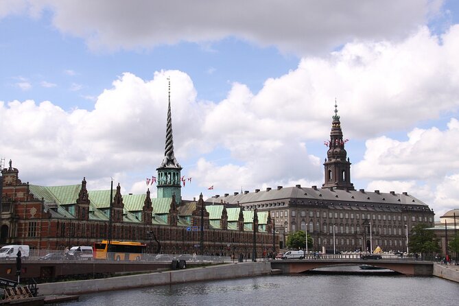 The Murder by Christiansborg Palace: Interactive Mystery Hunt - Timing, Pace, and the Real Walking Budget