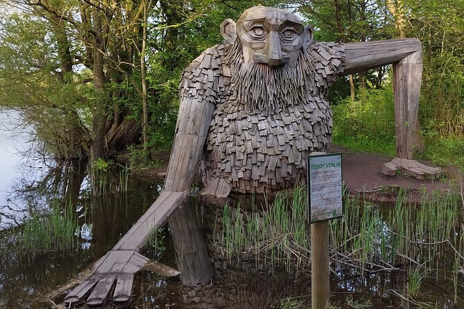 The Six Forgotten Giants Trolls Hunt with Minibus - Vallensbæk Mose and Little Tilde: watching across a lake