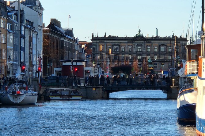 Walk & Canal Tour: Copenhagen Highlights + Changing of the Guards - Who this tour suits best, and who should skip it