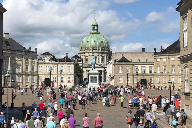 walking tour - Copenhagen and Christiansborg 3 hours - Entering Christiansborg Palace: the included hour that makes the whole tour worth it